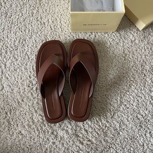 Princess Polly Tampa Sandals Brown. Brand new! Never worn.